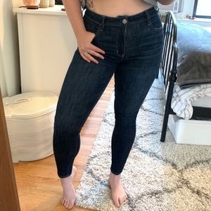 American Eagle Hi-Rise Jegging